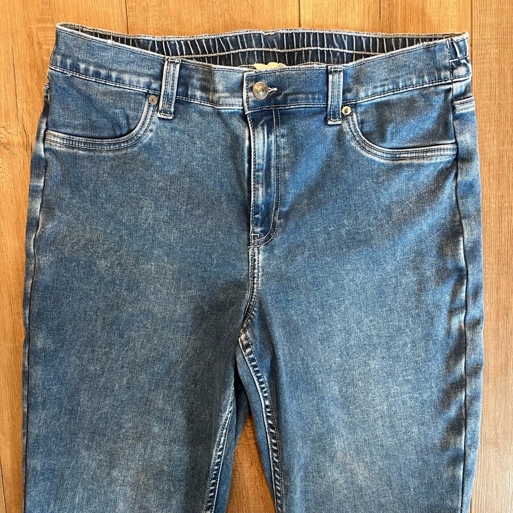 Aerie women’s jeans/ jeggings baby flare size L soft stretchy, elastic waist EUC - Picture 2 of 7